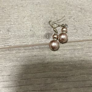 Pink Pearl earrings *free* with another purchase